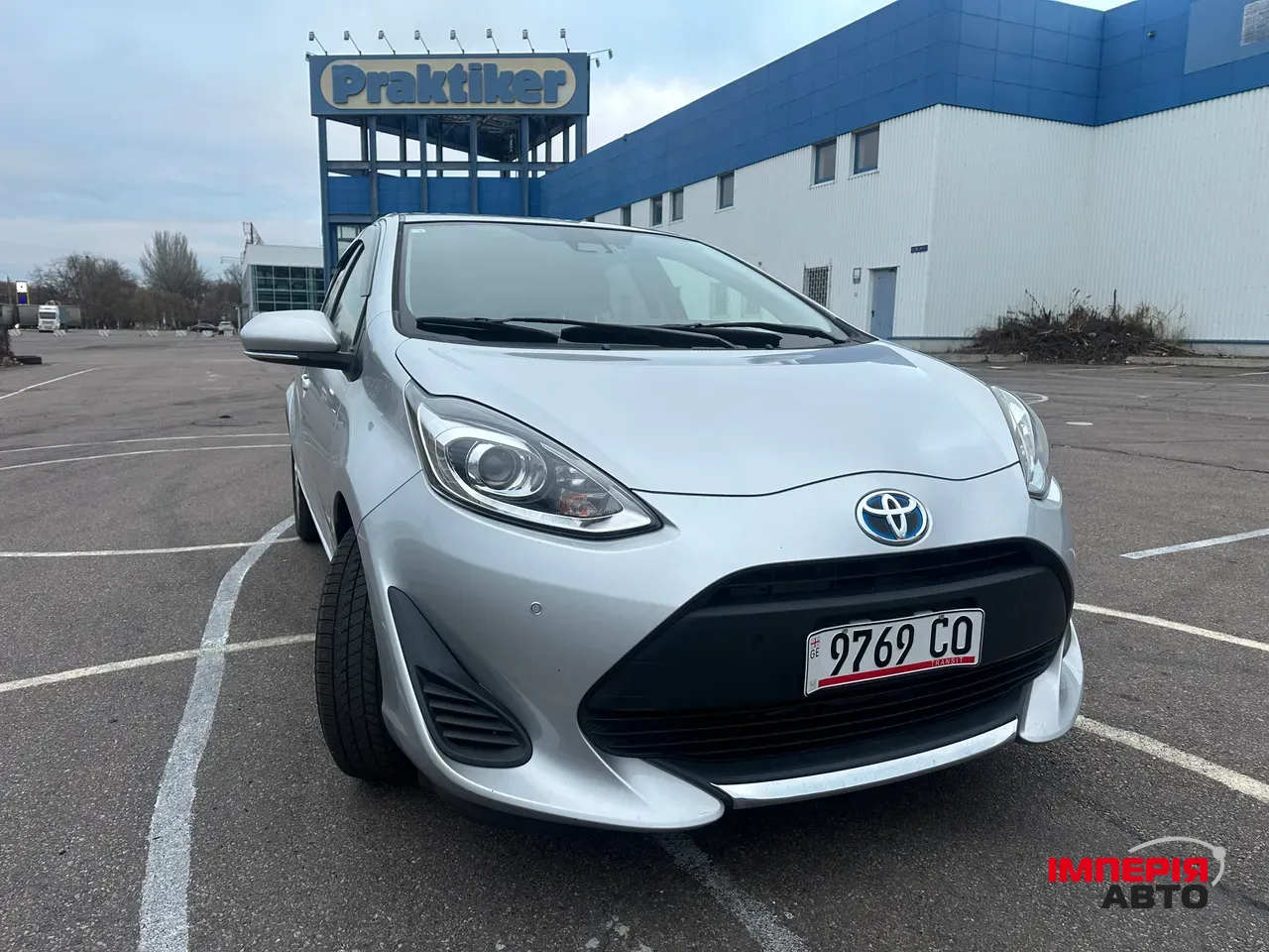 Toyota Aqua - фото 1