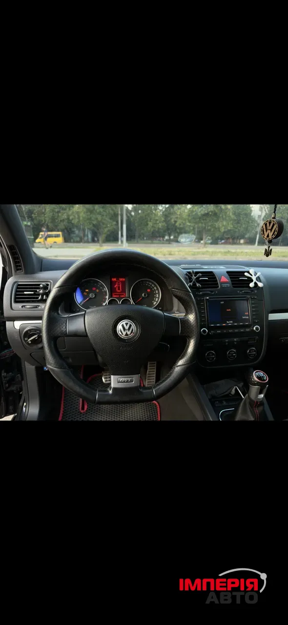 Volkswagen Golf GTI - фото 10