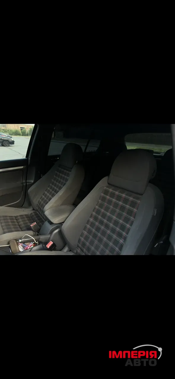 Volkswagen Golf GTI - фото 11
