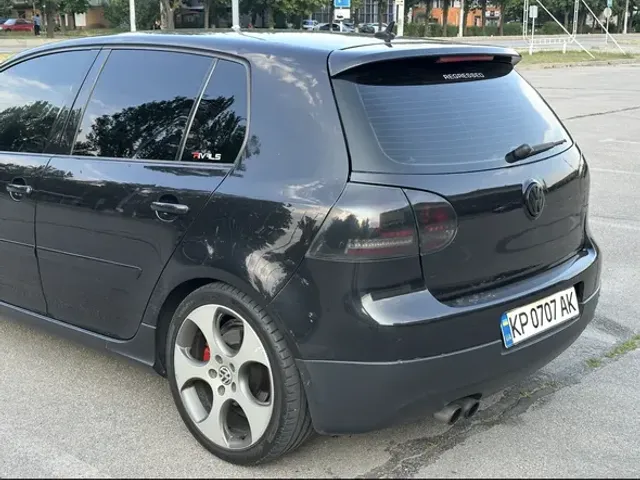 Volkswagen Golf GTI - фото 5