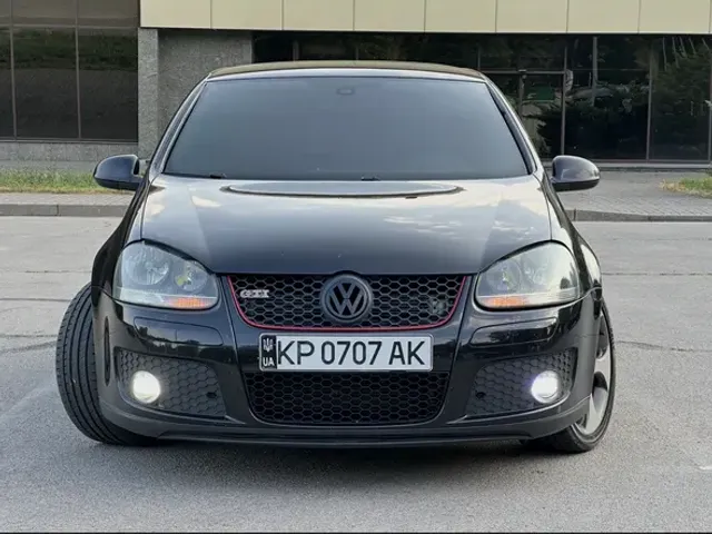 Volkswagen Golf GTI - фото 2