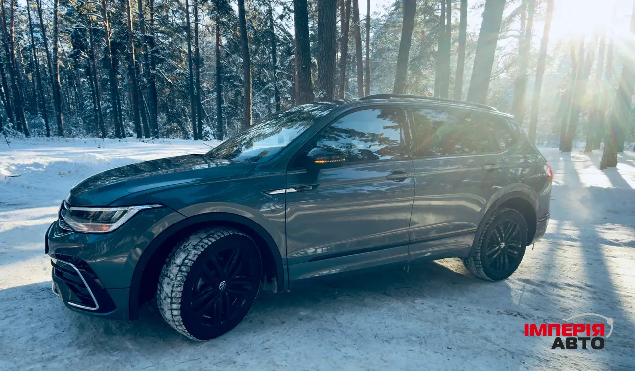 Volkswagen Tiguan - фото 4