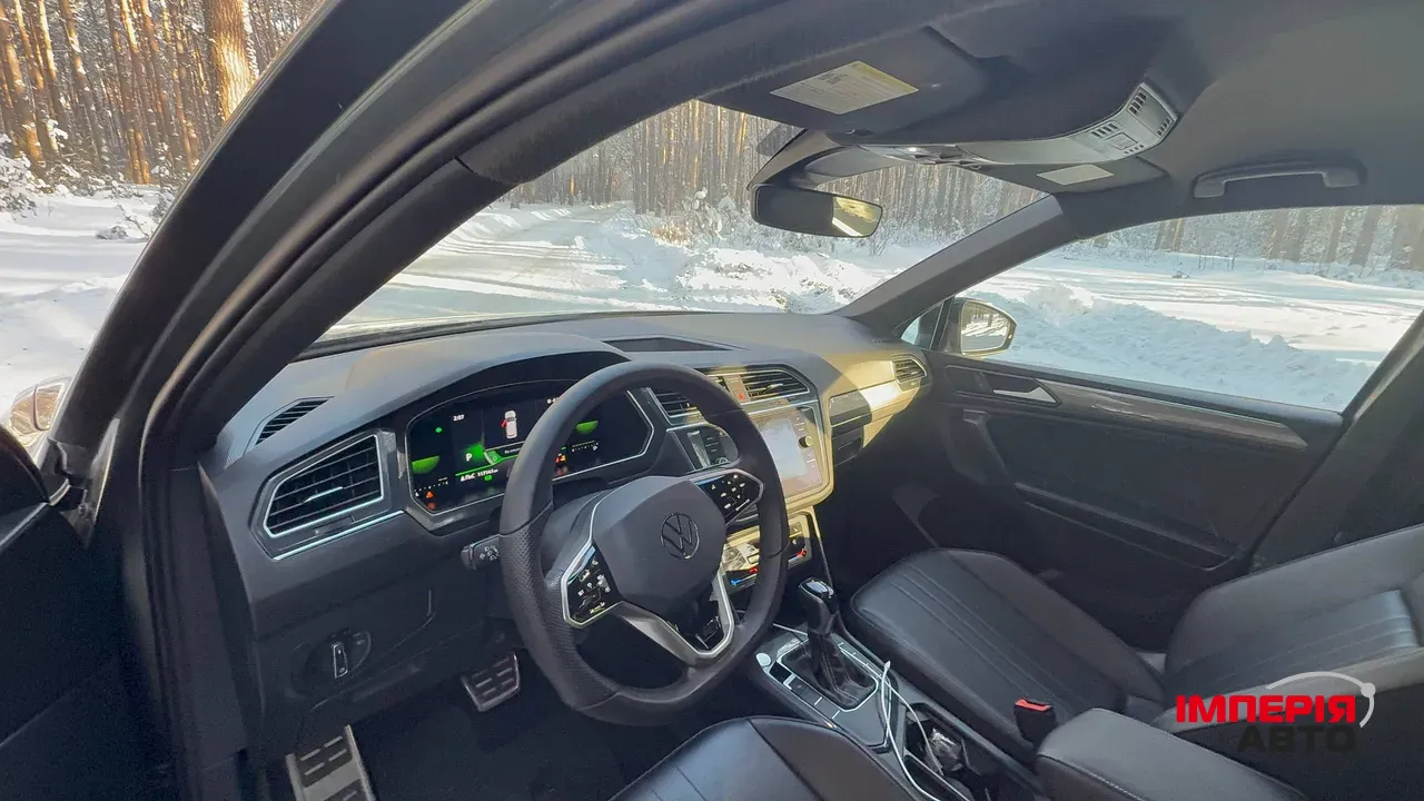 Volkswagen Tiguan - фото 7