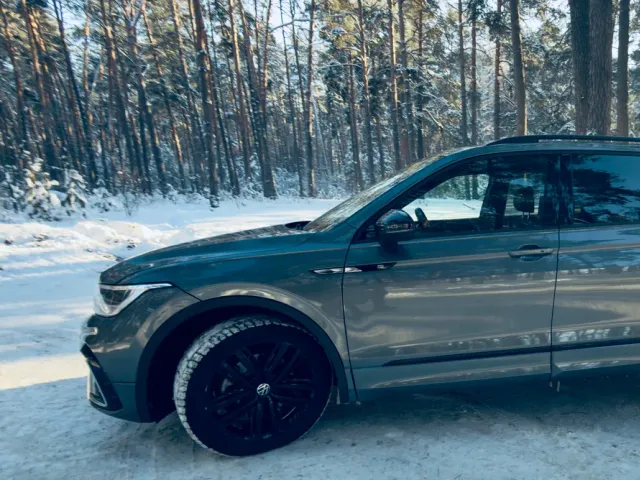 Volkswagen Tiguan - фото 2