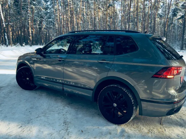 Volkswagen Tiguan - фото 1