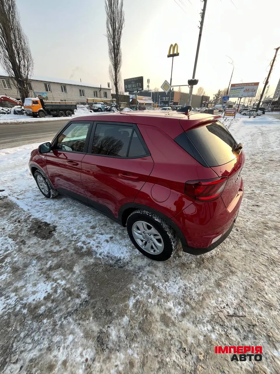 Hyundai Venue - фото 14