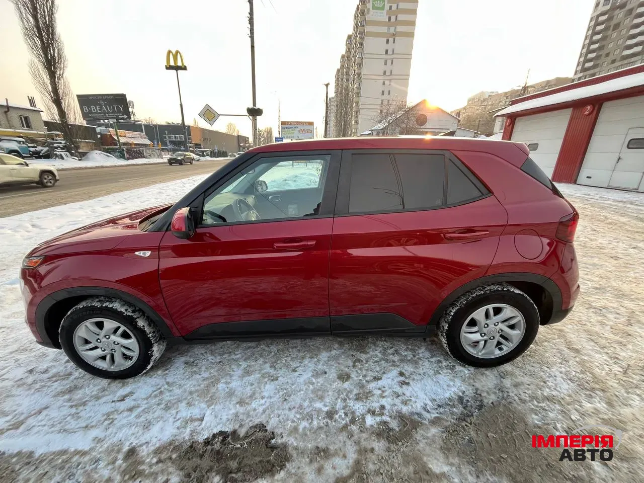 Hyundai Venue - фото 12