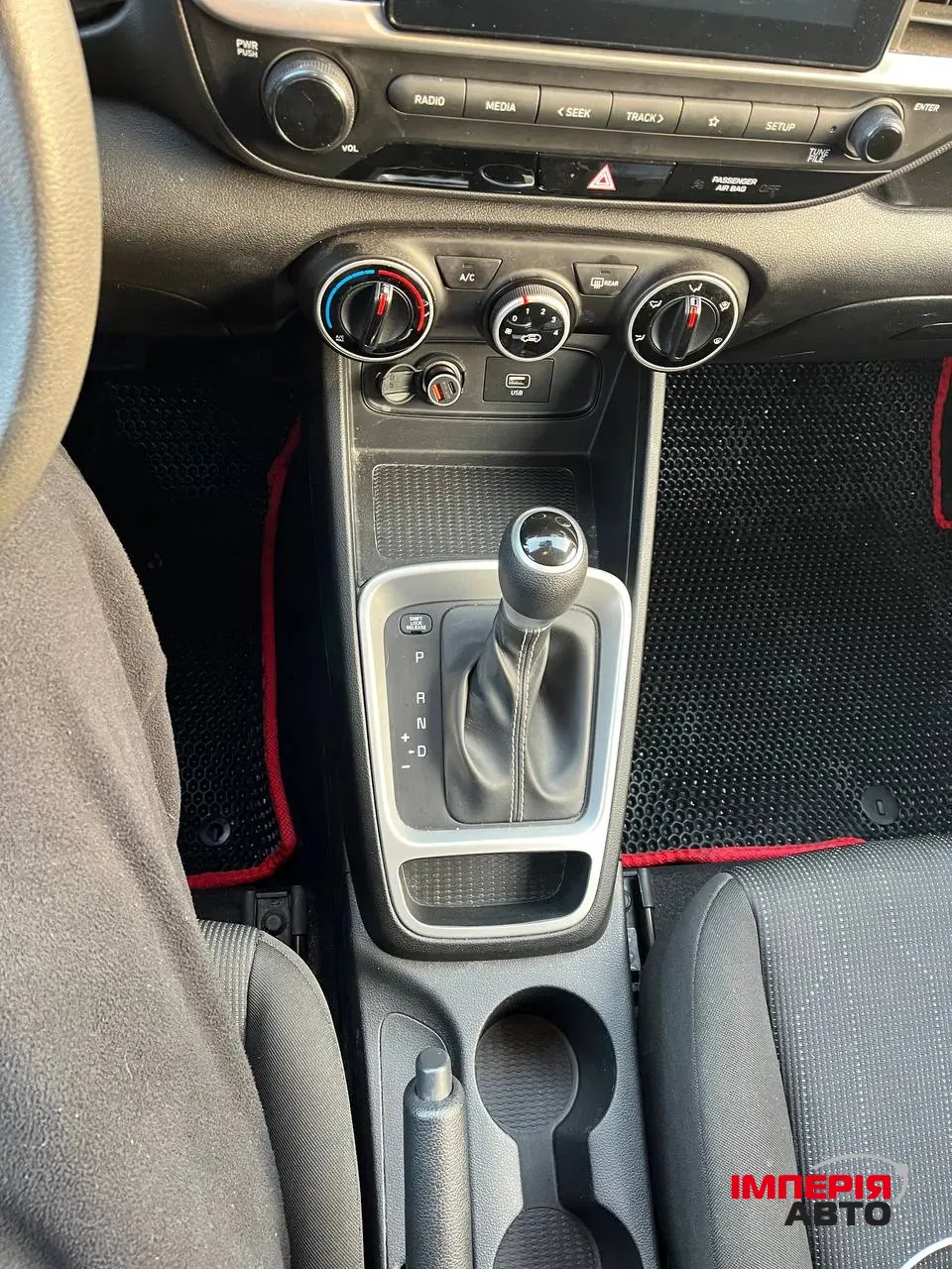 Hyundai Venue - фото 25