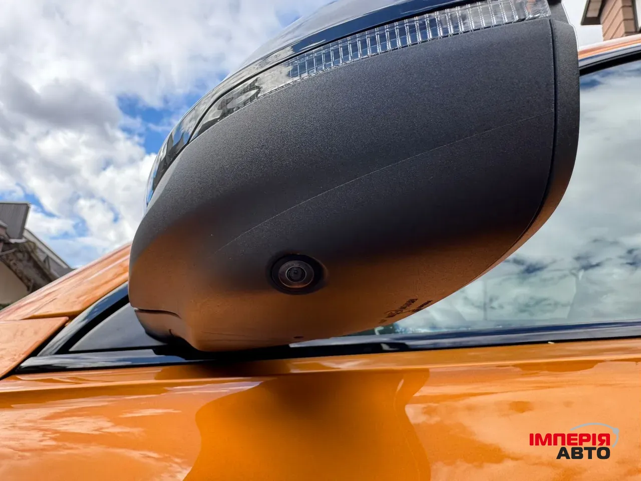 Audi Q8 - фото 18