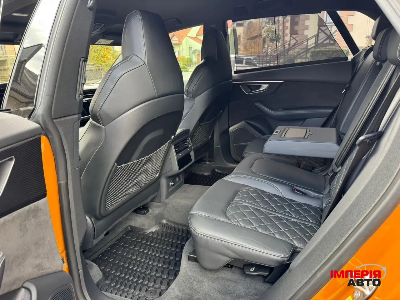 Audi Q8 - фото 25