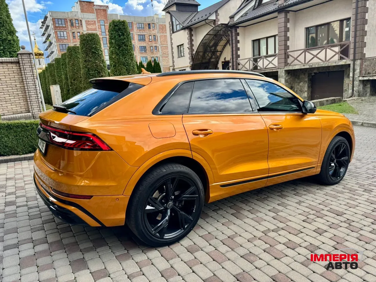 Audi Q8 - фото 11