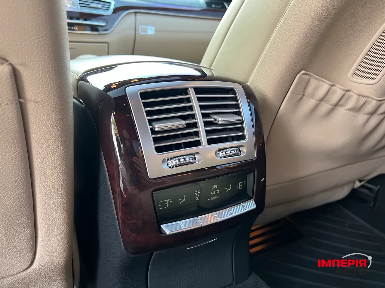 Mercedes-Benz S-Класс - фото 15