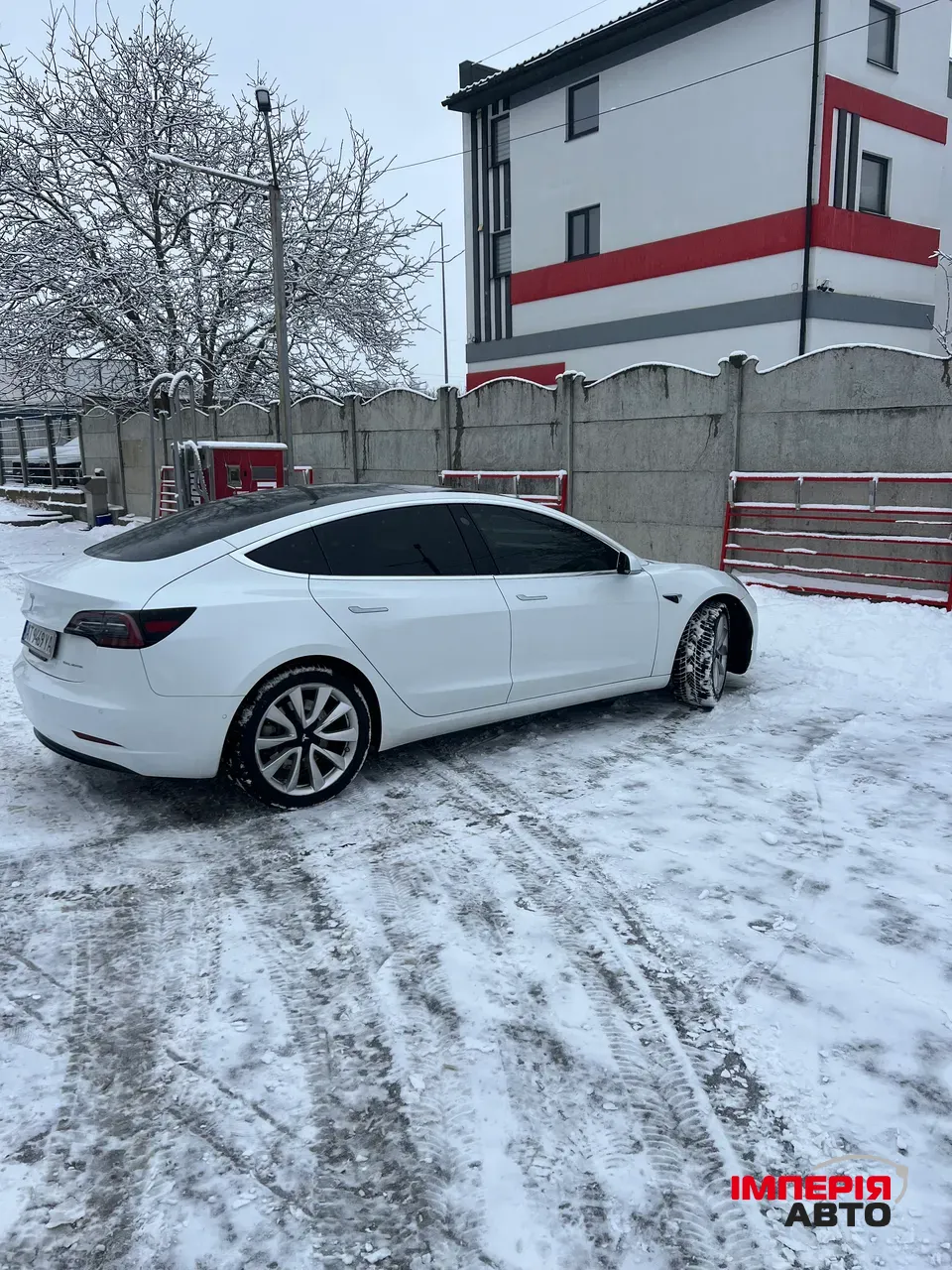 Tesla Model 3 - фото 5