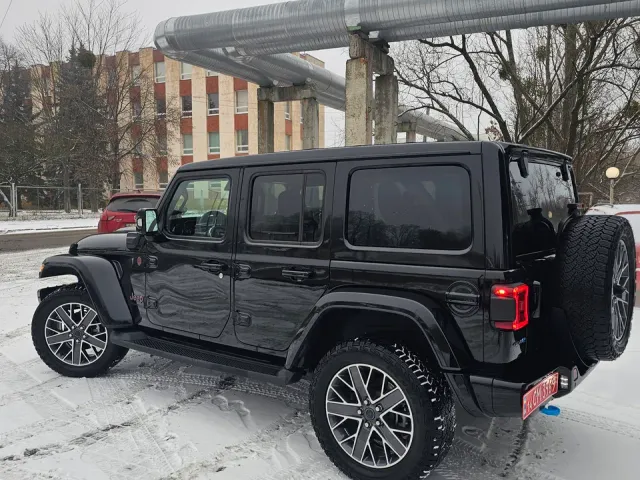 Jeep Wrangler - фото 5