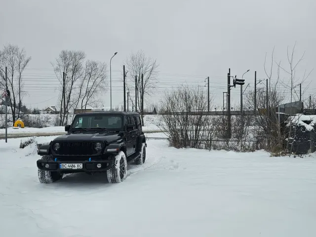 Jeep Wrangler - фото 1