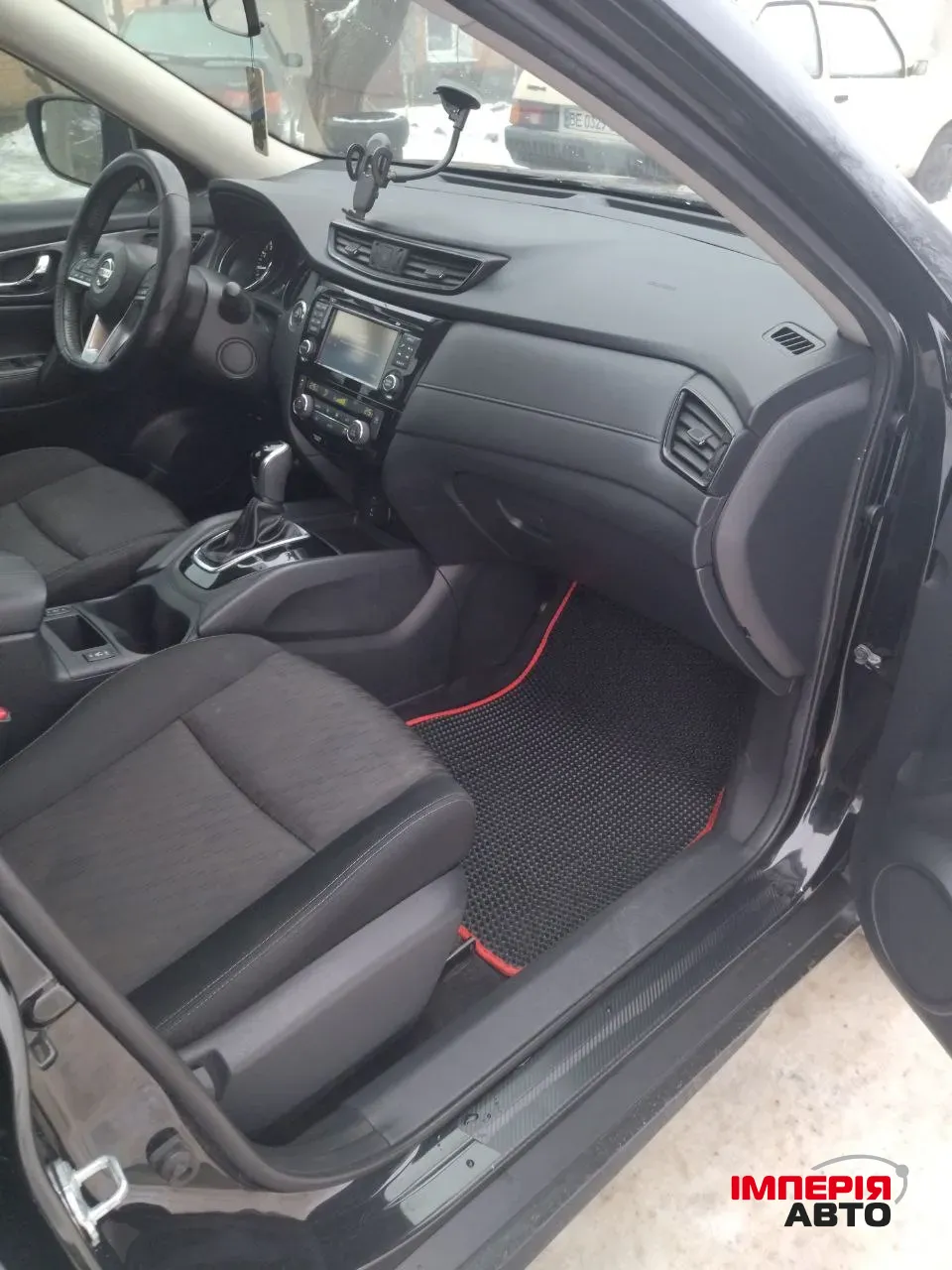 Nissan Rogue - фото 4