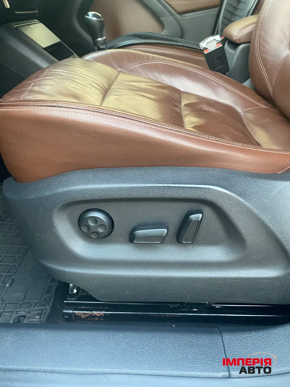 Volkswagen Tiguan - фото 8