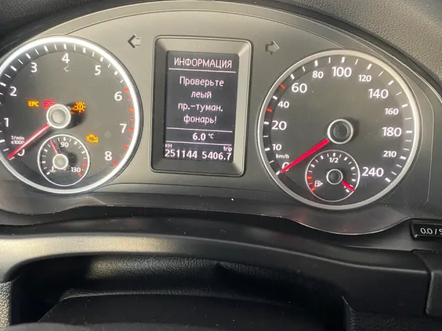 Volkswagen Tiguan - фото 5