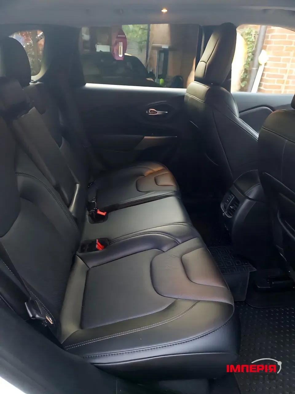 Jeep Cherokee - фото 10