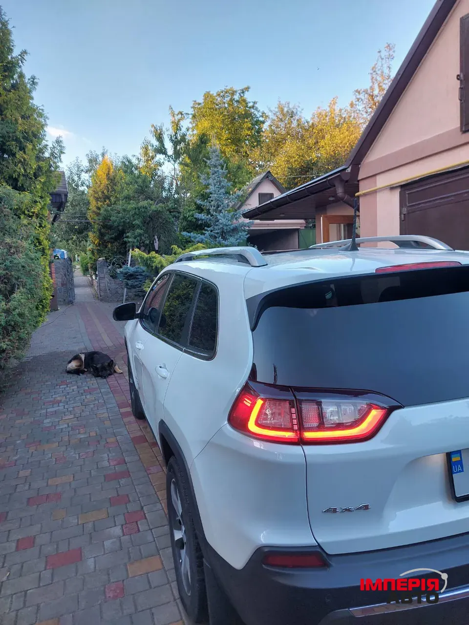 Jeep Cherokee - фото 13