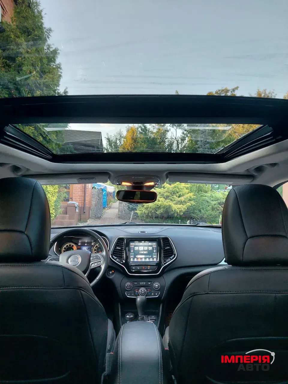 Jeep Cherokee - фото 12