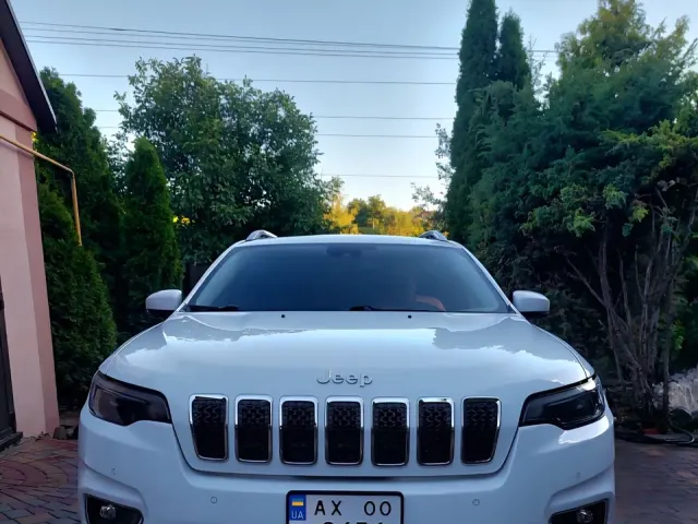 Jeep Cherokee - фото 1