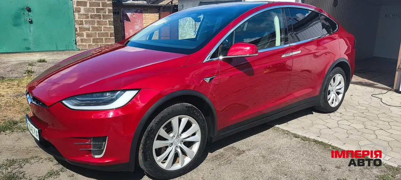 Tesla Model X - фото 1