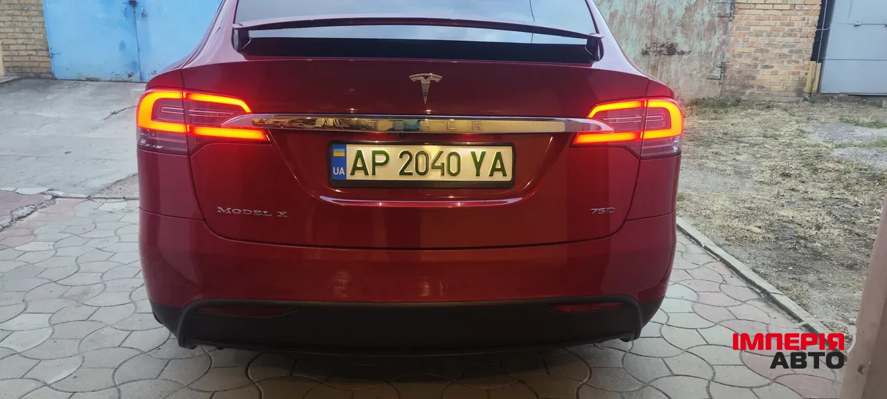 Tesla Model X - фото 3