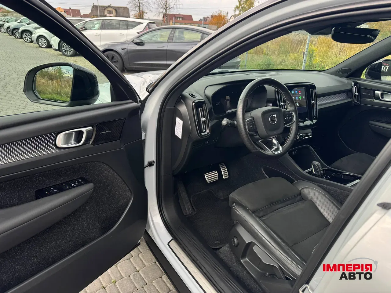 Volvo XC40 - фото 5