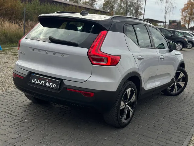 Volvo XC40 - фото 2
