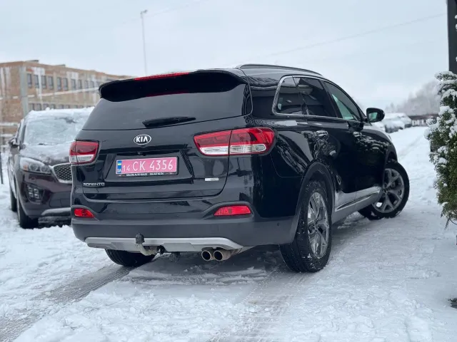 Kia Sorento - фото 4
