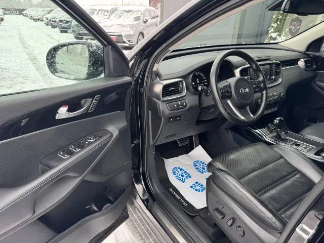 Kia Sorento - фото 5