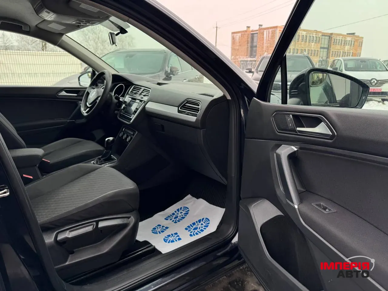 Volkswagen Tiguan - фото 7