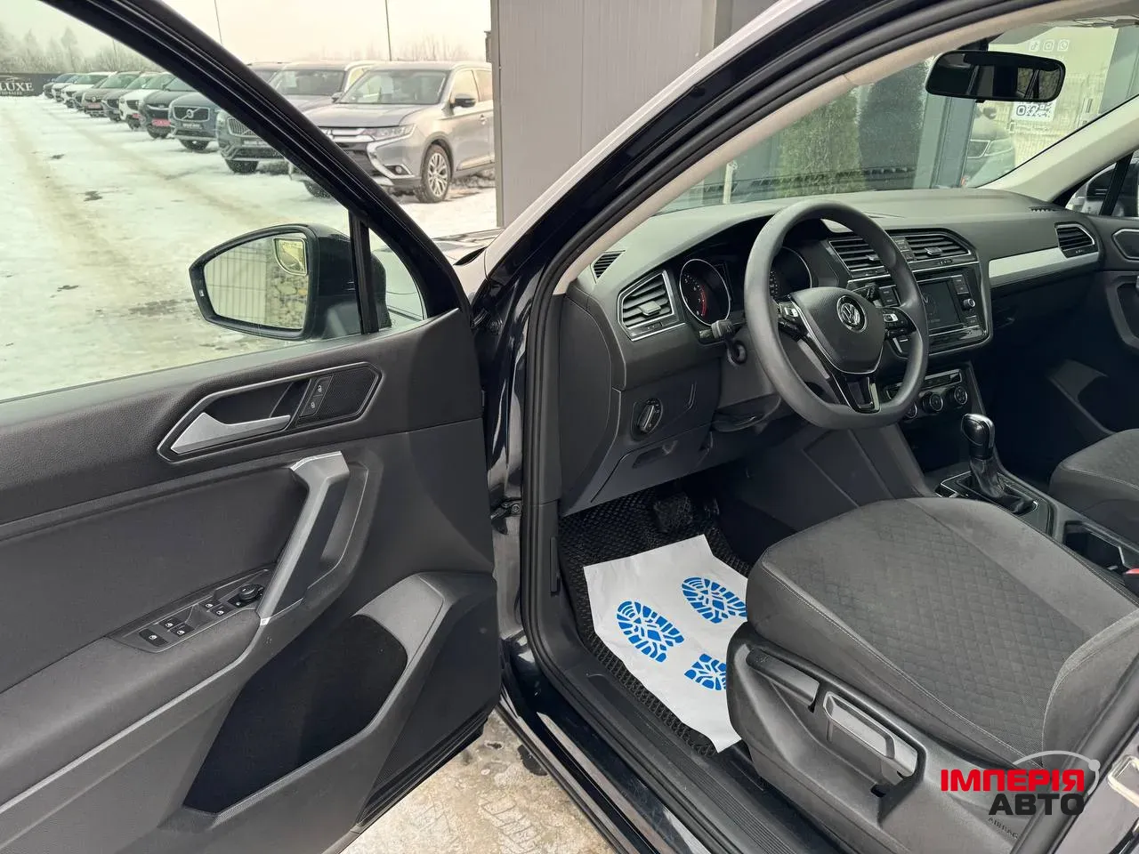 Volkswagen Tiguan - фото 10