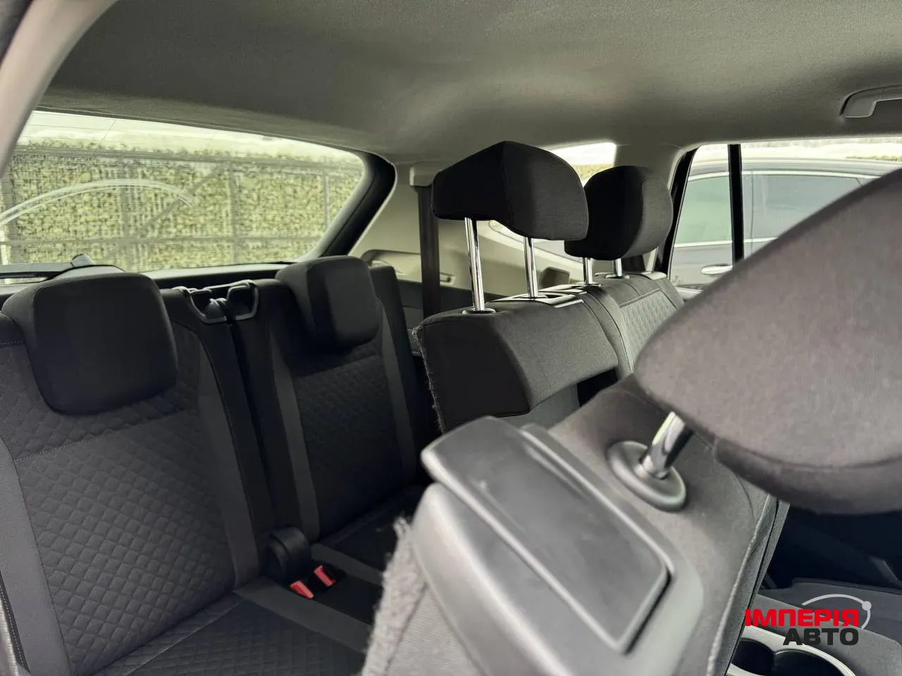 Volkswagen Tiguan - фото 8