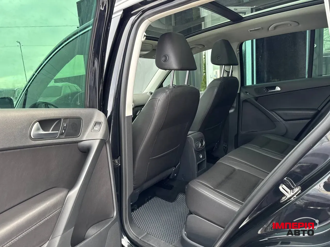 Volkswagen Tiguan - фото 6