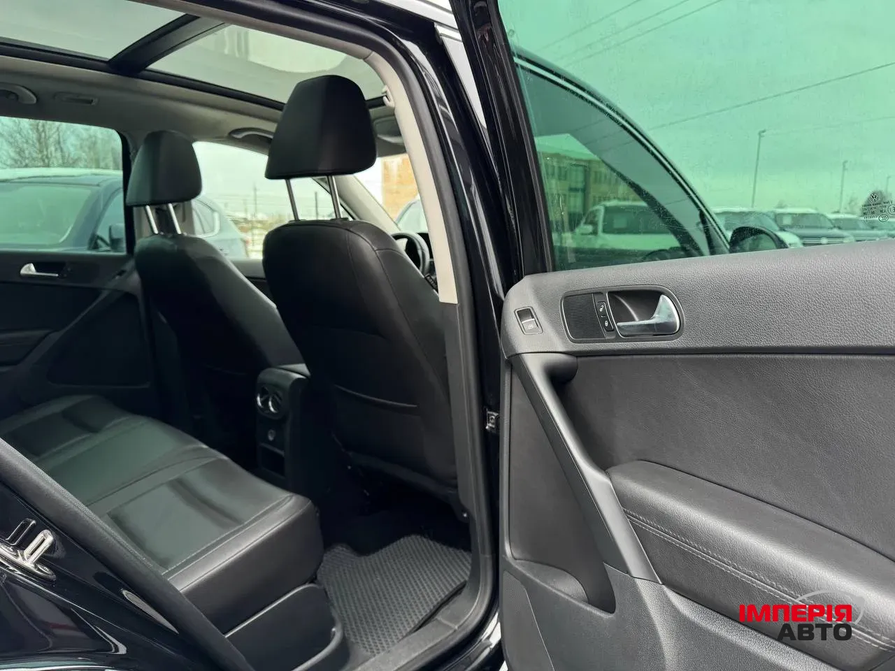 Volkswagen Tiguan - фото 7