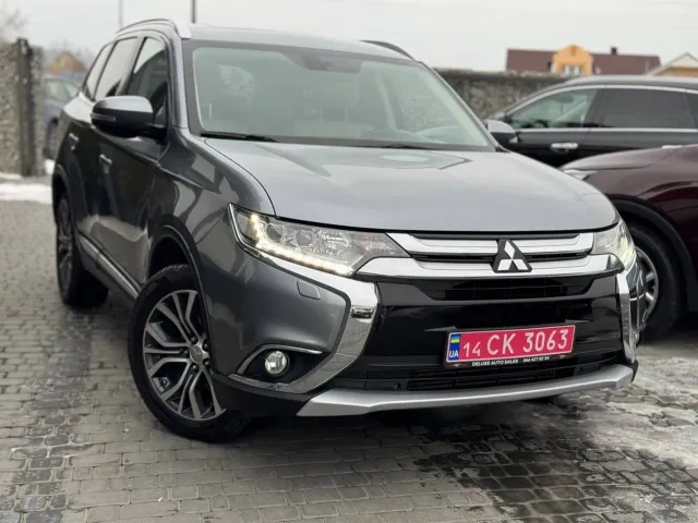 Mitsubishi Outlander - фото 3