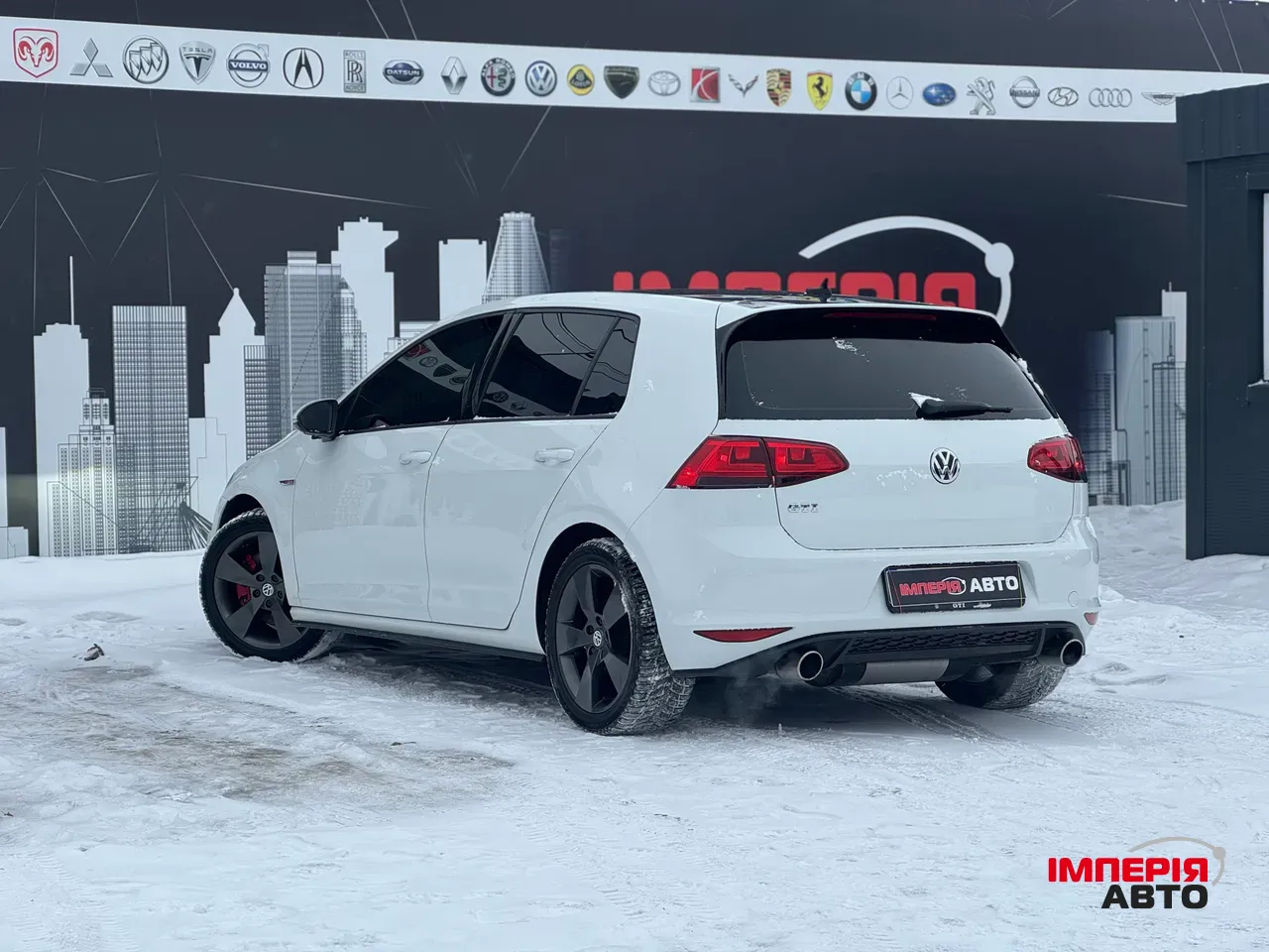 Volkswagen Golf GTI - фото 5