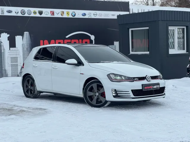 Volkswagen Golf GTI - фото 1