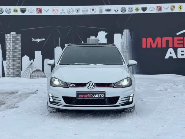Volkswagen Golf GTI - фото 2