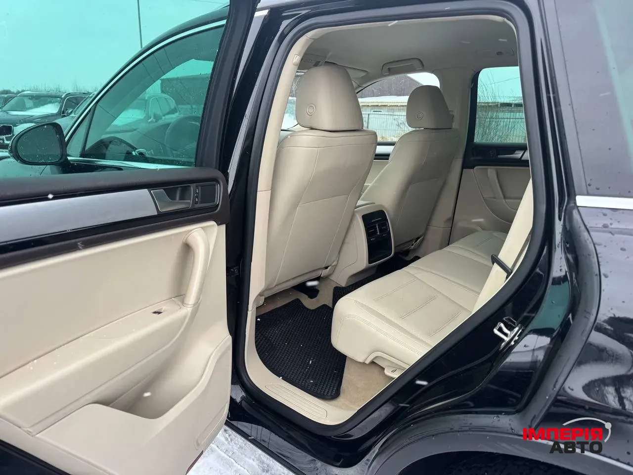 Volkswagen Tiguan - фото 6