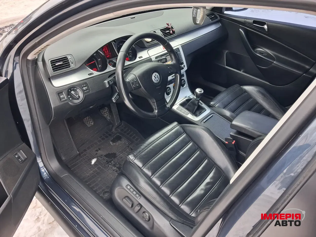 Volkswagen Passat - фото 17