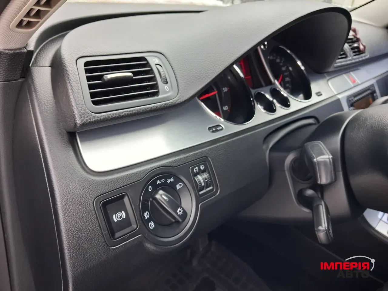 Volkswagen Passat - фото 18