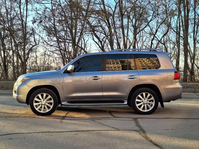 Lexus LX - фото 3