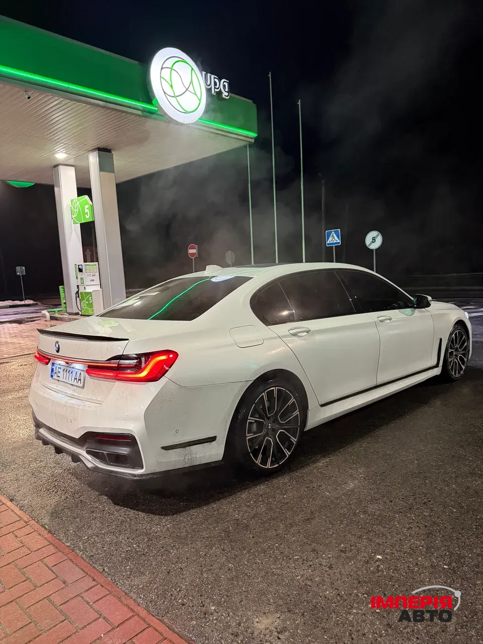 BMW 7 серії - фото 11