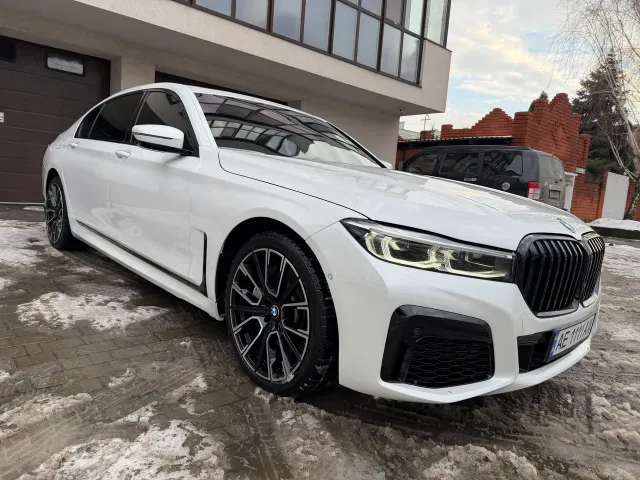 BMW 7 серії - фото 4