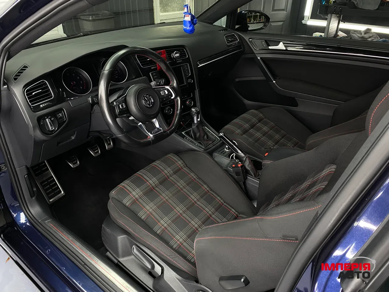 Volkswagen Golf GTI - фото 13