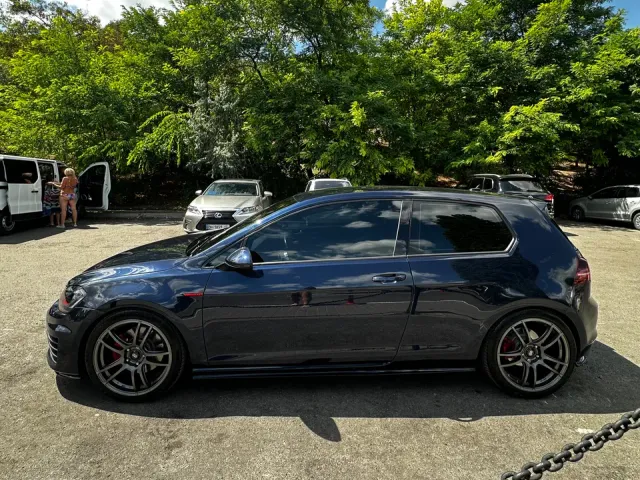 Volkswagen Golf GTI - фото 1