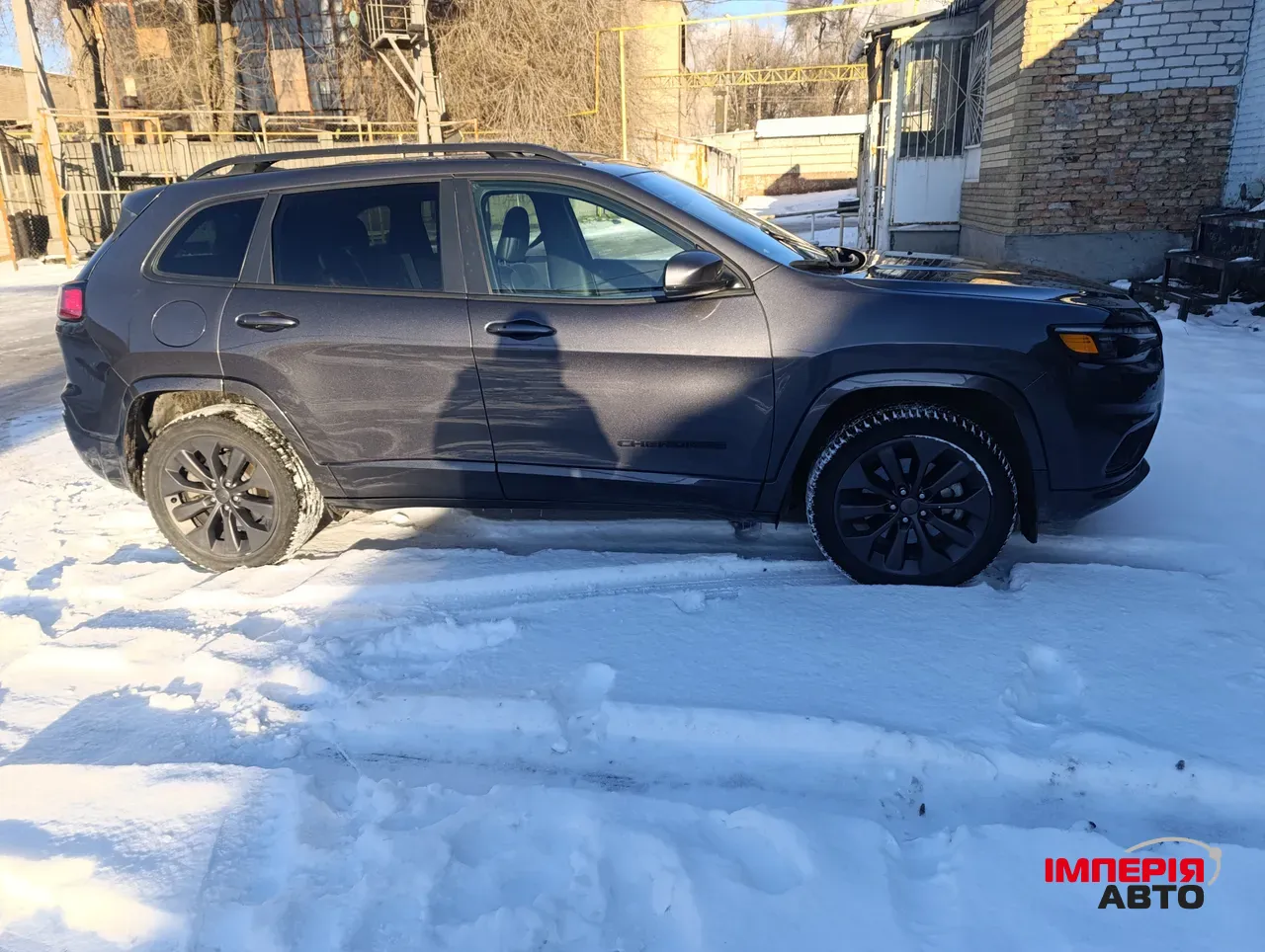 Jeep Cherokee - фото 3